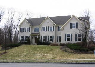 16 Leaf Creek Ct, Douglassville, PA 19518-1333