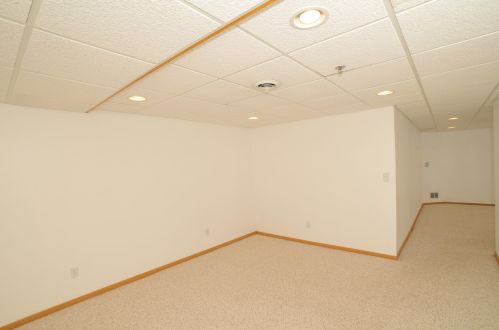 3170 Waterford Ct, Waukesha WI  53151-9530 exterior