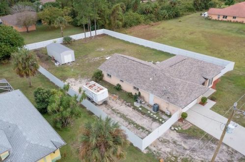 712 Hibiscus Ave, Lehigh Acres FL 33972-8000 exterior