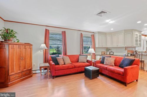 568 Countess Dr, Yardley PA 19067-4616 exterior