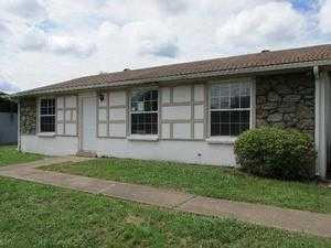 3304 Kings Ln, Nashville, TN 37218-1621