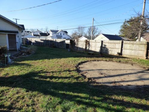 206 Meridian St, Mishawaka IN  46544-1673 exterior