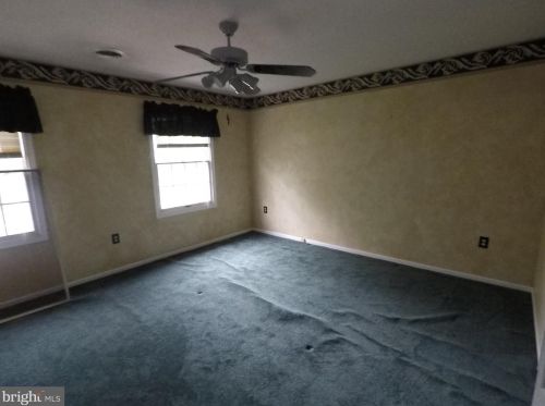 2 Presidential Dr, Berlin Boro NJ  08009-1358 exterior