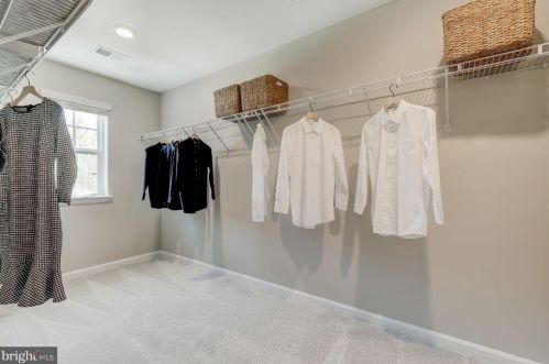 179 Winifred Dr, Hanover PA  17331 exterior