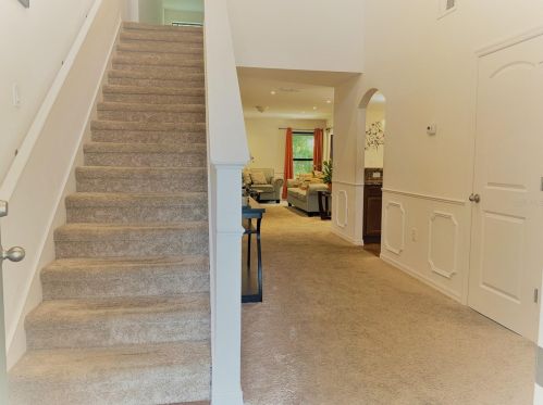 2386 Bracknell Forest Trl, Tavares, FL 32778-4991