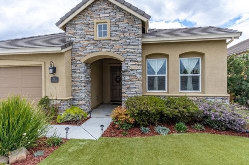 95 Los Altos Dr, Hollister, CA 95023