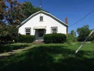 320 County Line Rd, Markle, IN 46770-9527