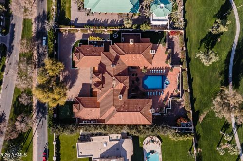 41 Biltmore Est, Phoenix AZ 85016-2819 exterior