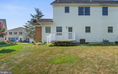 8 Mystic Dr, Bear, DE 19701-4010