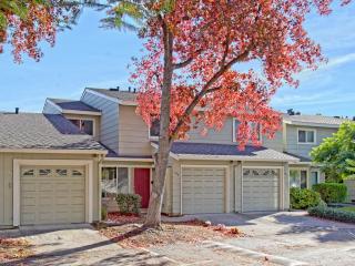 596 Latimer Cir, Campbell, CA 95008-1946