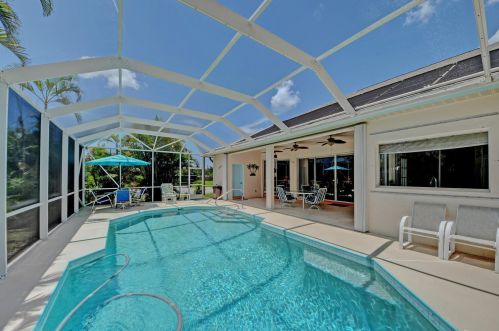 3043 Galt Cir, Fort Pierce, FL 34984-6343