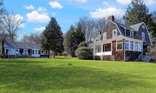 126 Willett Rd, South Kingstown, RI 02874-3810