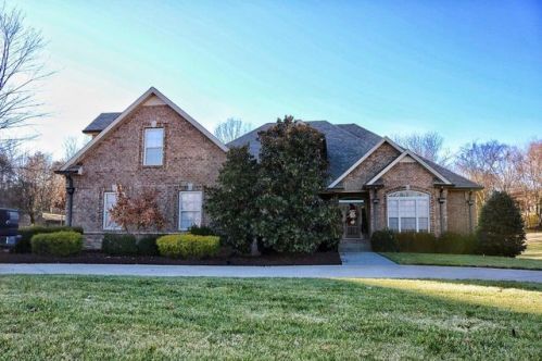 308 Abby Ln, Clarksville, TN 37043-5323