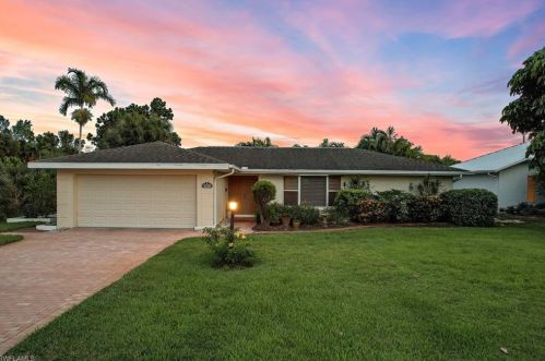 1132 Cypress Woods Dr, Naples FL  34103-3863 exterior