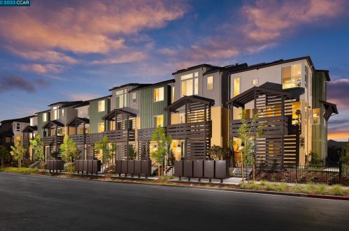561 Lundy Pl, Milpitas, CA 95035-6833