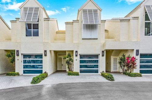 2115 Ocean Blvd, Delray Beach FL  33483-6487 exterior