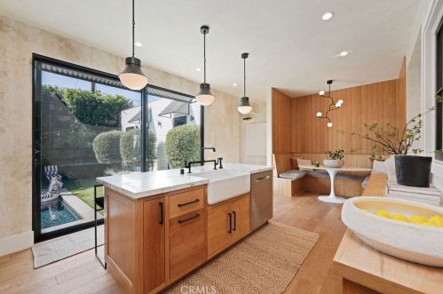 11606 Otsego St, North Hollywood, CA 91601-3627