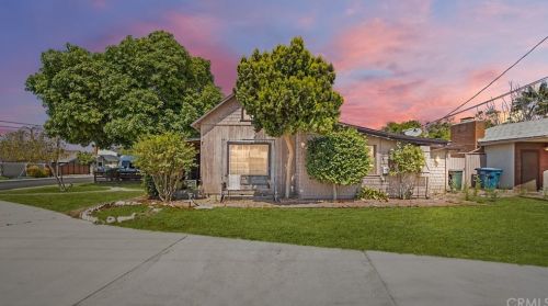 2005 240th St, Lomita, CA 90717-1111