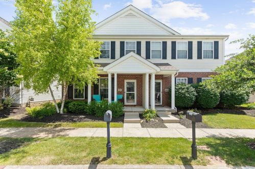 4684 Trumhall Dr, Darbydale, OH 43123-8129