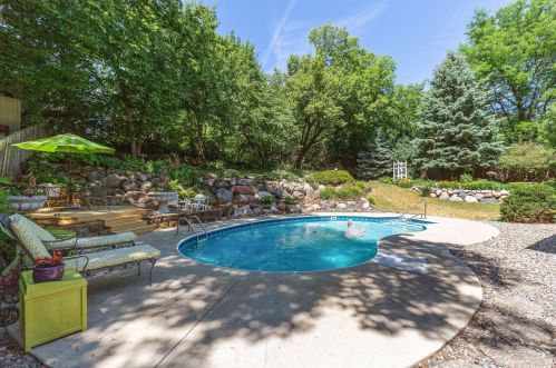 725 Windemere Curv, Minneapolis, MN 55441-5760