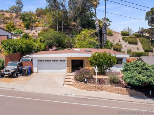 7068 Leicester St, San Diego, CA 92120-1238