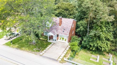 331 Hoffman Rd, Pittsburgh, PA 15212-1119