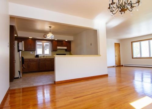 11 Gregg Ln, Bayonne NJ  07002-3706 exterior