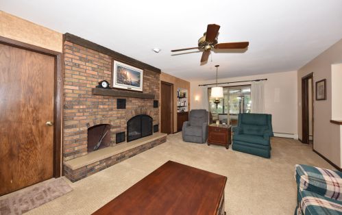 21485 Belgren Rd, Waukesha, WI 53186-5402