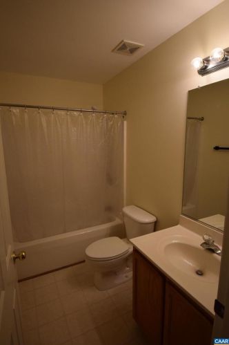 34 Woodlawn Dr, Bybee VA  22963-2732 exterior