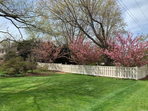 33 Lorijean Ln, Elwood NY  11731-4118 exterior