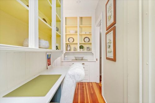 41 Irving Ave, Providence RI 02906-4510 exterior