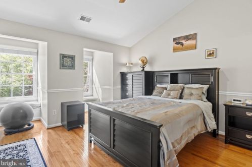 11410 Hollow Timber Ct, Herndon VA  20194-1980 exterior