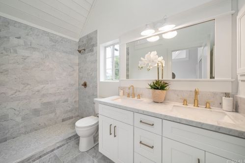 502 Le Point St, Pismo Beach CA  93420-2828 exterior