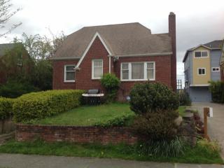 6522 34th Ave, Seattle WA  98126-3150 exterior
