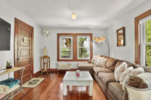 564 Midland St, Bridgeport CT  06605-3347 exterior