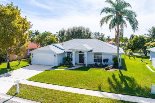 176 Monterey Way, West Palm Beach FL  33411-7816 exterior