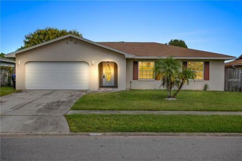 5561 Pendleton Dr, Orlando, FL 32839-7327