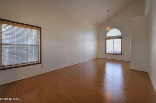 9000 Veridian Dr, Tucson, AZ 85743-9083