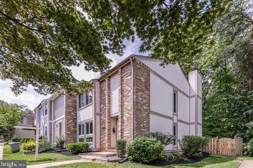 6061 Hollow Knoll Ct, Springfield, VA 22152-1421