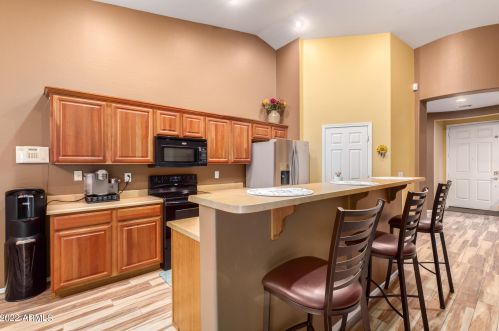 3890 Ashley Dr, Chandler AZ 85249-5261 exterior