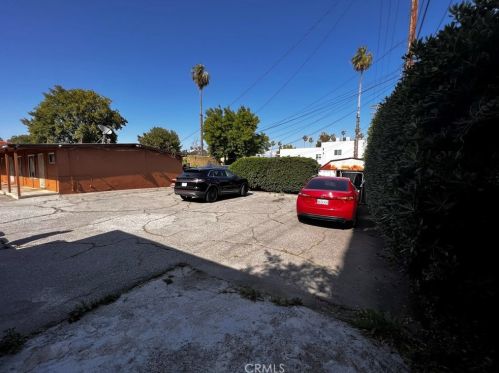 14342 Gilmore St, Van Nuys CA 91411-1603 exterior