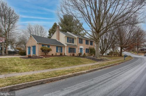 415 Sioux Dr, Navy Sup Dpt, PA 17050-2594