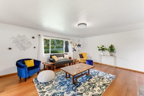 5625 Henning Rd, Sebastopol CA  95472-6332 exterior