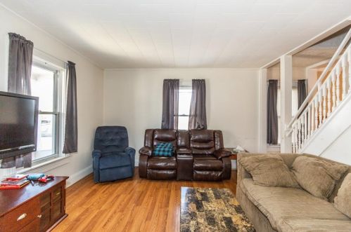 43 3rd Ave, Woonsocket RI  02895-5041 exterior