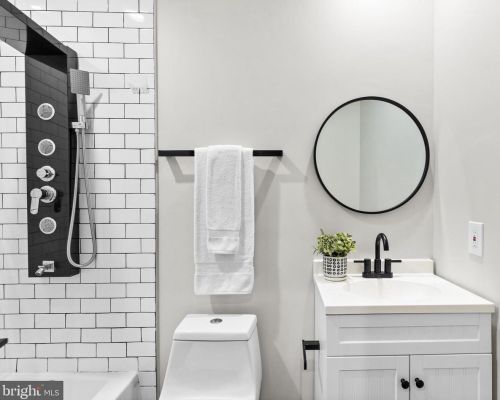 32 Franklin St, Washington DC  20002-1008 exterior