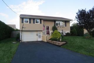 732 Barbara Ann Dr, Lebanon, PA 17046-8217
