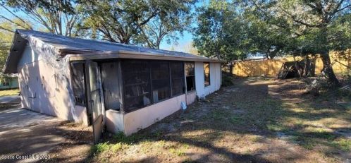 2129 Watts Dr, Mims, FL 32754-2014