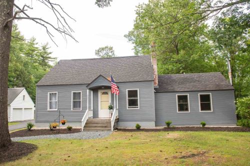 1458 1st Nh Tpke, Northwood NH  03261-3218 exterior