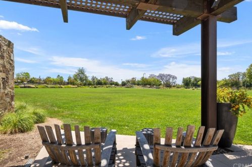 216 Compass, Irvine CA  92618-1154 exterior