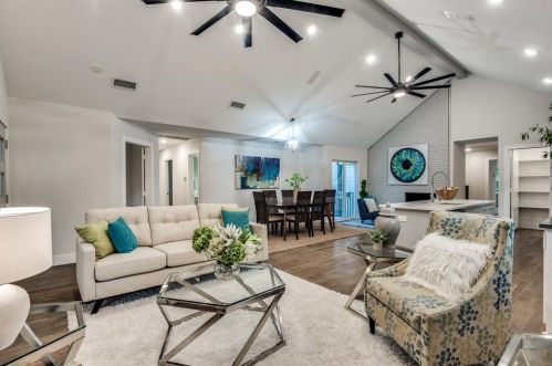 315 Oakcrest Dr, Richardson TX  75080-2520 exterior